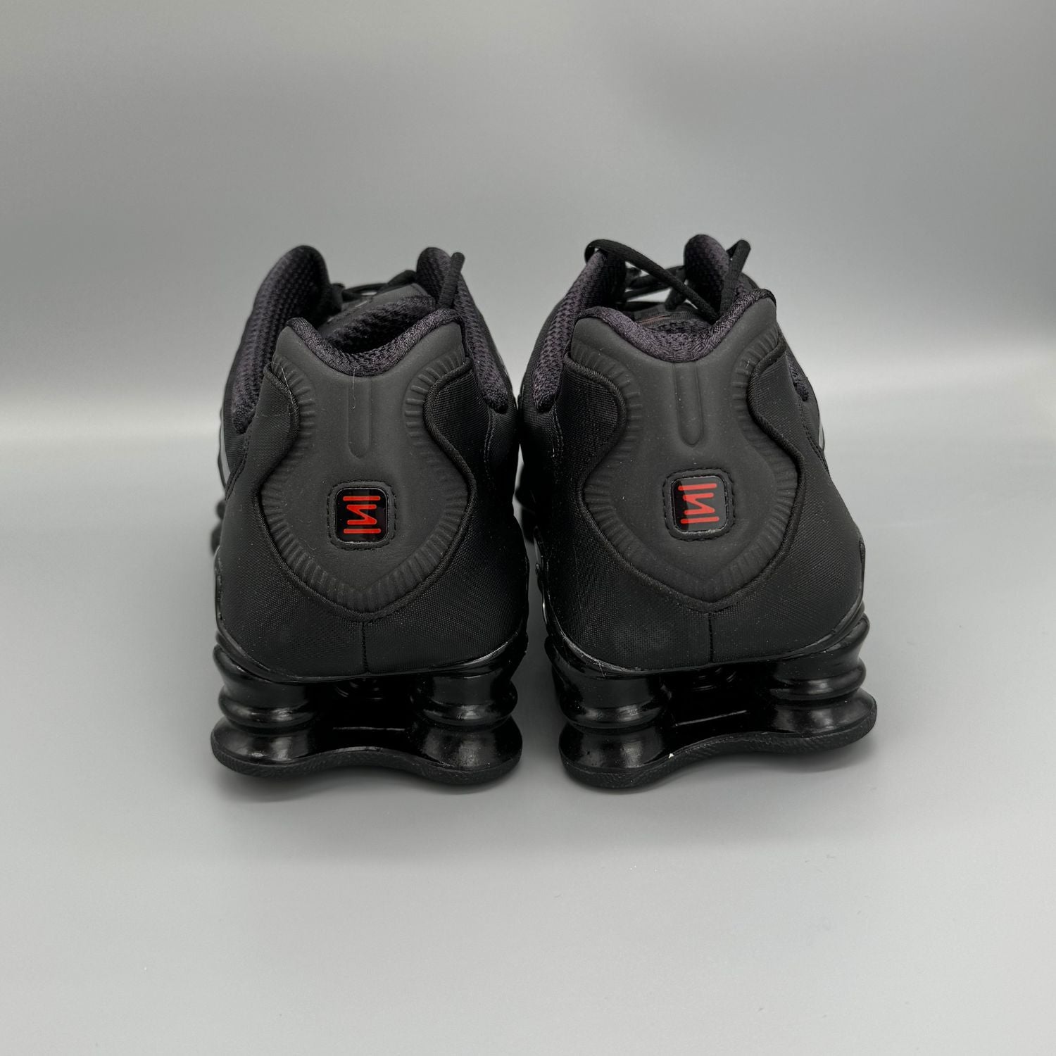 Black nike shox online